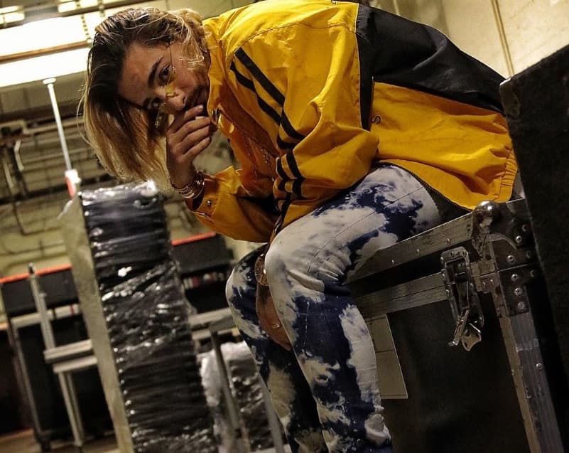 Maluma se pinta el cabello de rubio y le llueven memes