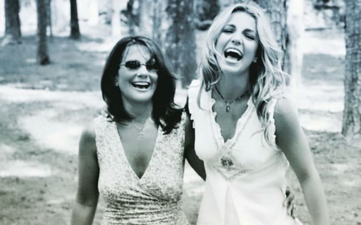 Britney Spears se reconcilia con su mamá tras 3 años de distanciamiento