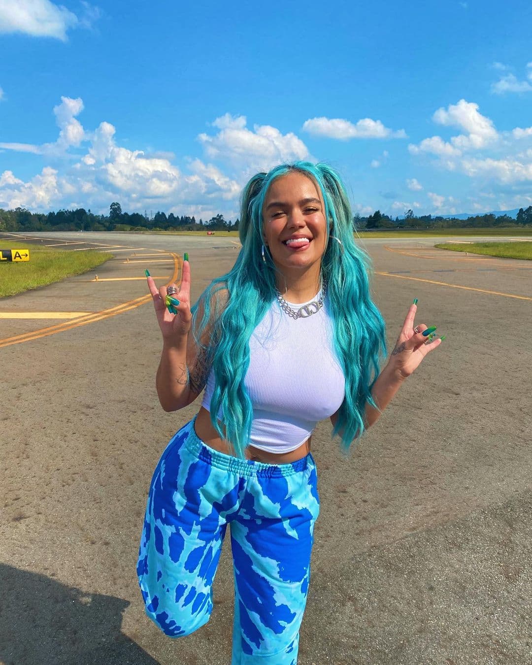 Karol G anuncia las canciones de 'KG0516' su nuevo disco con Anuel AA, Camilo y J Balvin